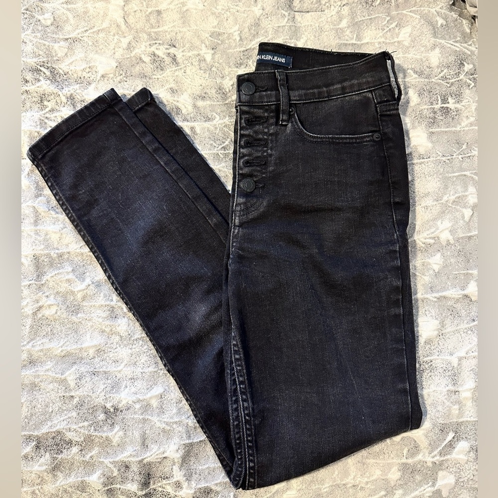 Black skinny jeans